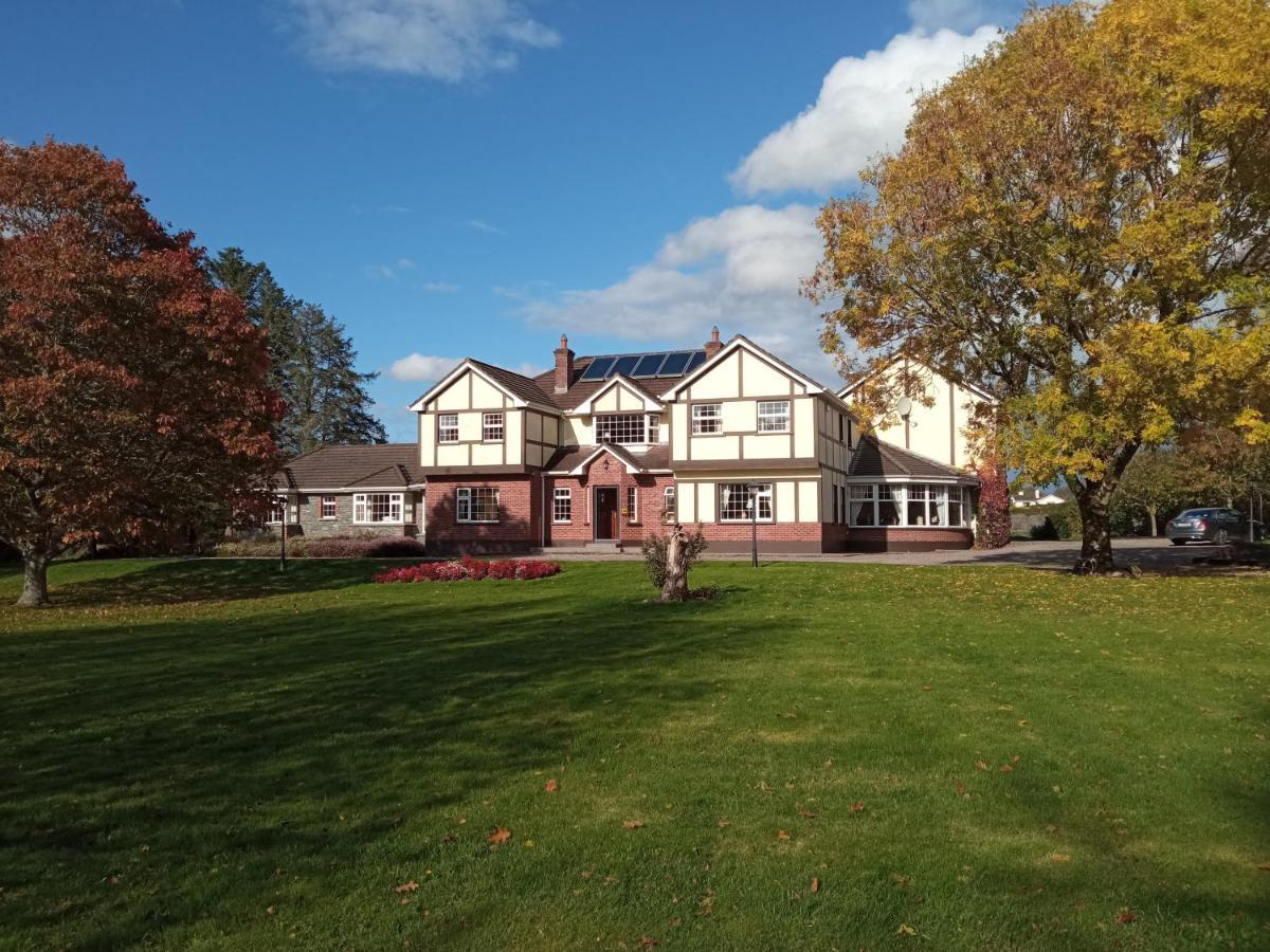 Bed and Breakfast Redwood Dunrine Экстерьер фото