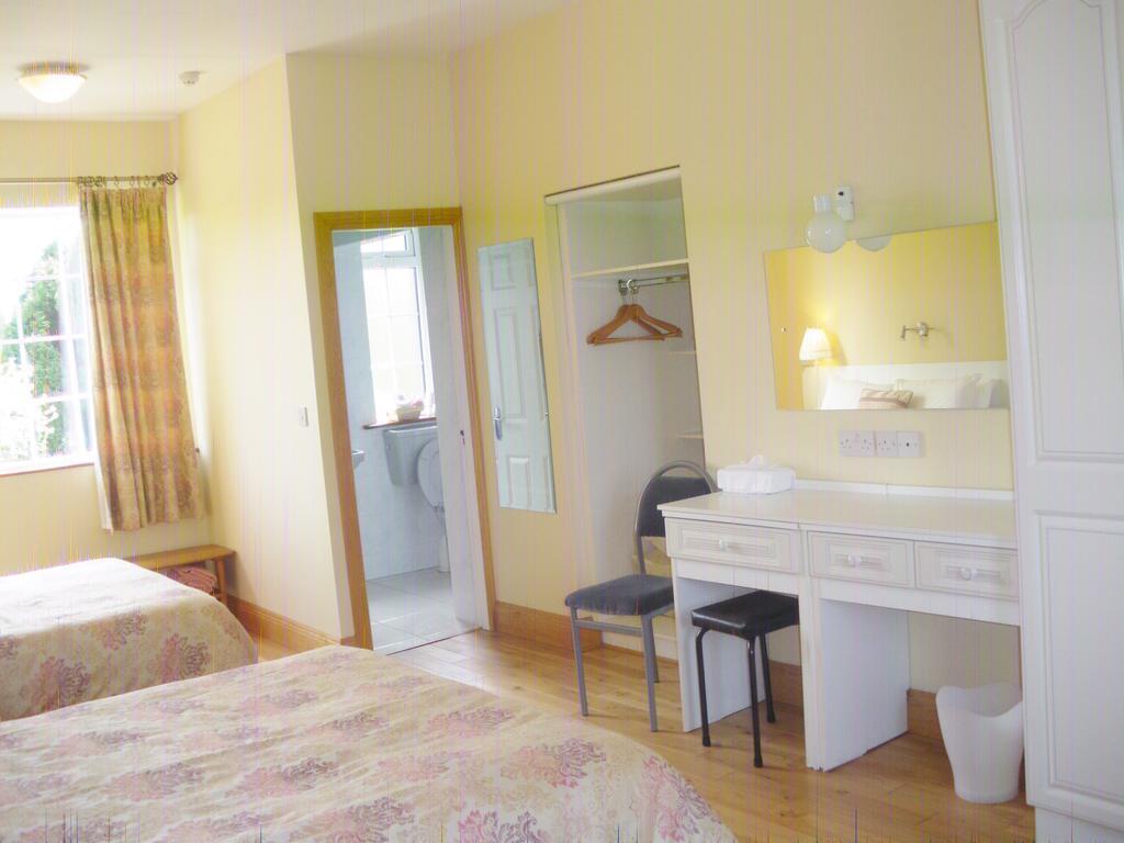 Bed and Breakfast Redwood Dunrine Экстерьер фото