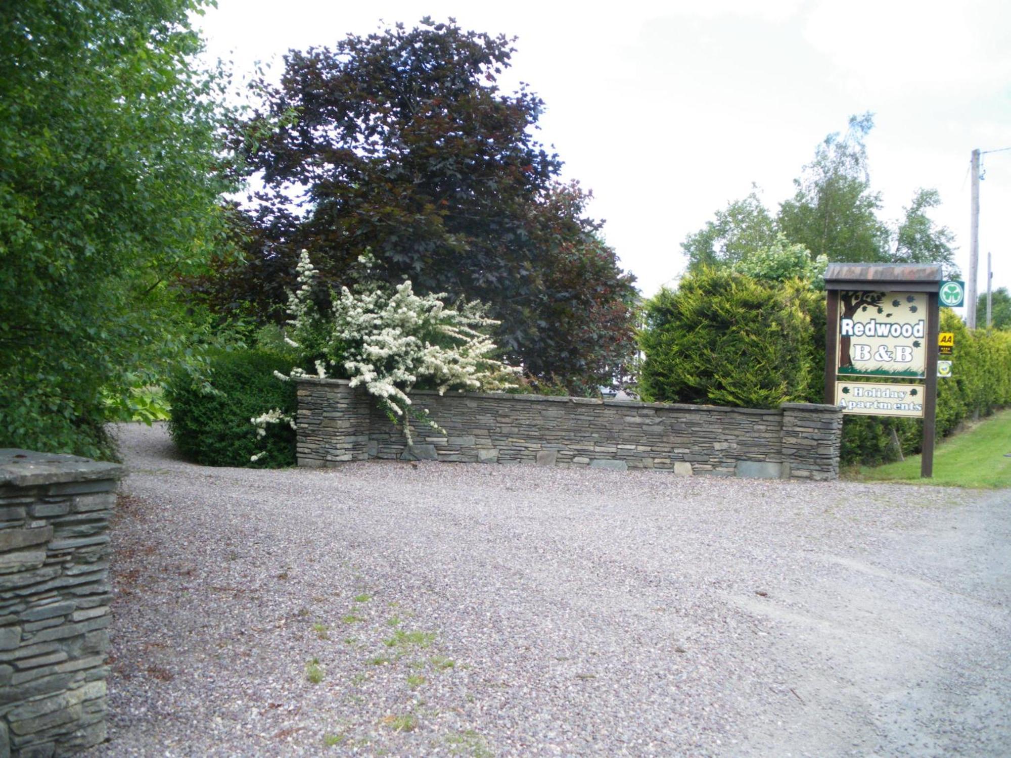 Bed and Breakfast Redwood Dunrine Экстерьер фото