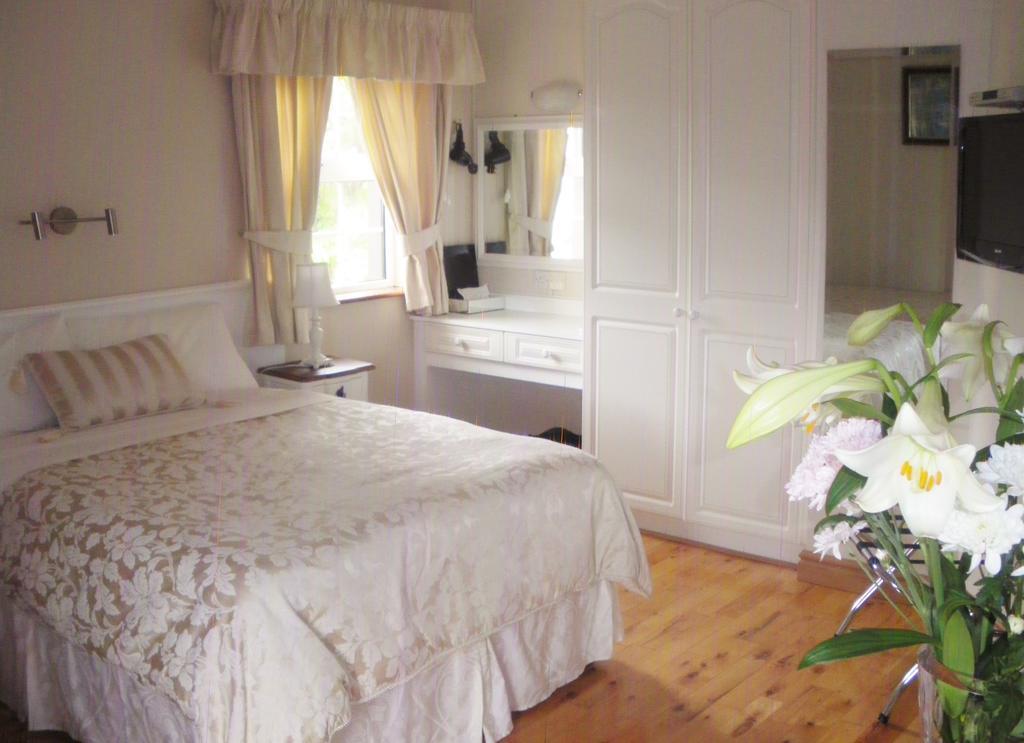 Bed and Breakfast Redwood Dunrine Номер фото