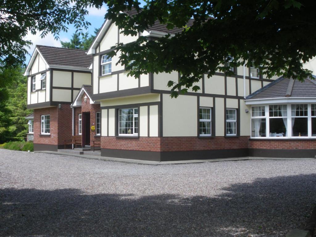 Bed and Breakfast Redwood Dunrine Экстерьер фото