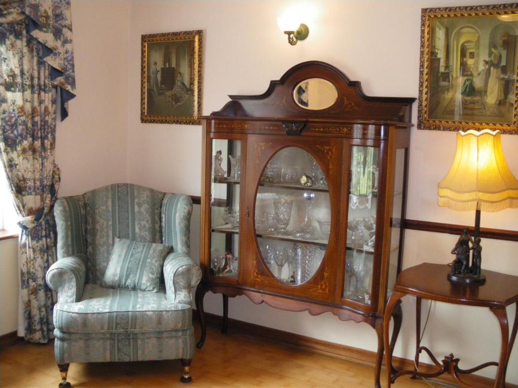 Bed and Breakfast Redwood Dunrine Экстерьер фото
