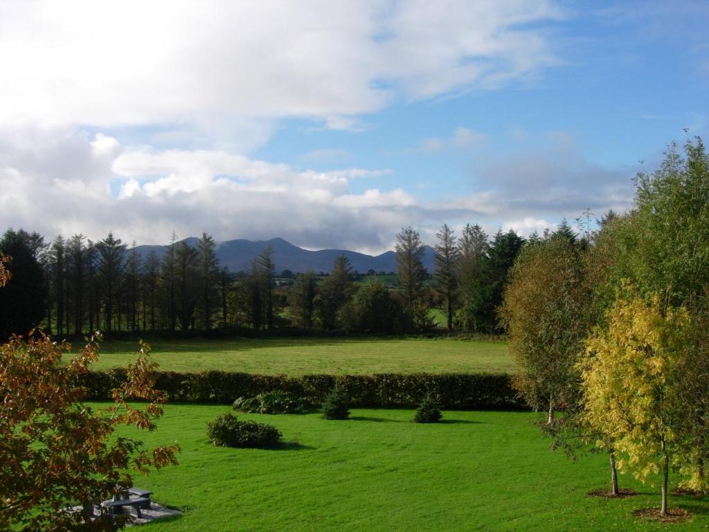 Bed and Breakfast Redwood Dunrine Экстерьер фото