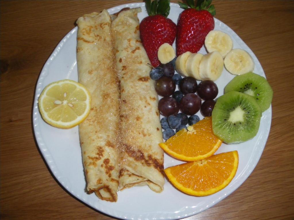 Bed and Breakfast Redwood Dunrine Экстерьер фото