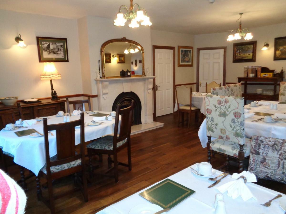 Bed and Breakfast Redwood Dunrine Экстерьер фото